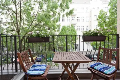 Ein Balkon oder eine Terrasse in der Unterkunft The Paul Loft, big 3 Bed room apartment, 120 m2, group & family friendly, Prenzlauer Berg, ideal for 4 - 8 Guests
