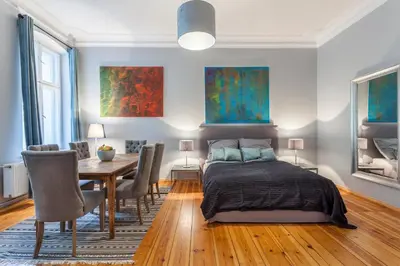 Ein Bett oder Betten in einem Zimmer der Unterkunft The Paul Loft, big 3 Bed room apartment, 120 m2, group & family friendly, Prenzlauer Berg, ideal for 4 - 8 Guests