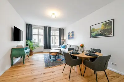 TV/Unterhaltungsangebot in der Unterkunft The Rheinsberger Mitte, 80m2, 2BR & Living Room, downtown location, Sleeps 6