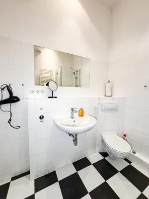 Ein Badezimmer in der Unterkunft primeflats - Apartment Leberstr 58 Berlin Schöneberg