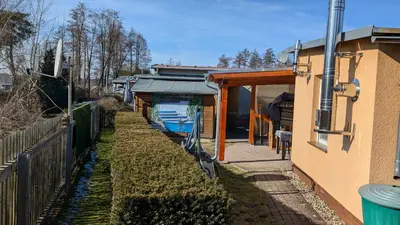 Das Gebäude in dem sich das Ferienhaus befindet