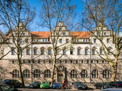 Das Gebäude in dem sich das Hotel befindet