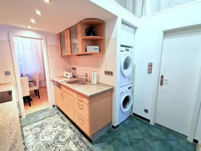 Küche/Küchenzeile in der Unterkunft GASTEIN by ROCKCHAIR Apartments l SUPERHOST Status l 2 Bedrooms Boxspringbeds 1,5 Bathrooms - Cozy Family & Business Flair welcomes you!