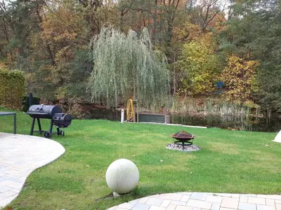 Ein Garten an der Unterkunft KAMA Ferienhäuser Haus Karola
