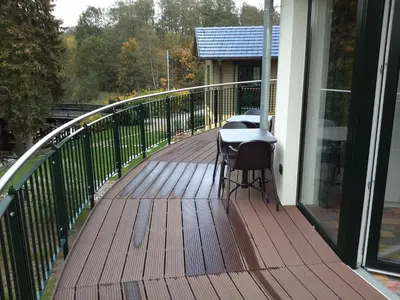 Ein Balkon oder eine Terrasse in der Unterkunft KAMA Ferienhäuser Haus Karola