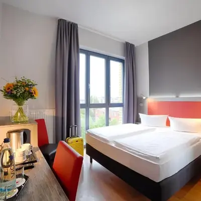 H+ Hotel 4Youth