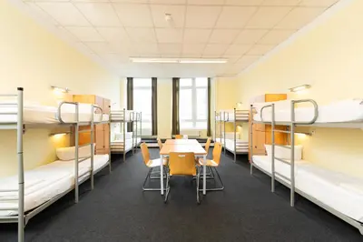 Ein Bett oder Betten in einem Zimmer der Unterkunft Industriepalast Berlin