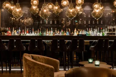Getränke in der Unterkunft Motel One Berlin-Bellevue