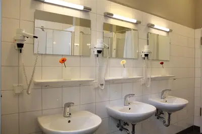 Ein Badezimmer in der Unterkunft Grand Hostel Berlin Classic