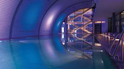 Der Swimmingpool an oder in der Nähe von Aspria Berlin Ku'damm Sport & Spa