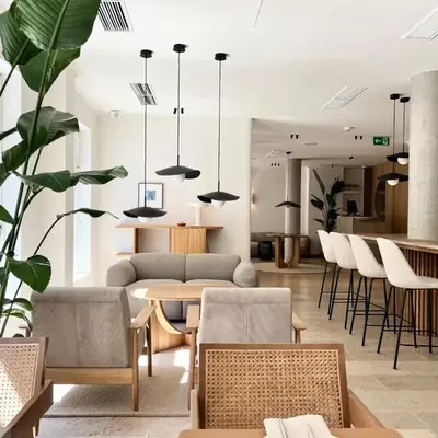 ADELANTE Boutique Hotel