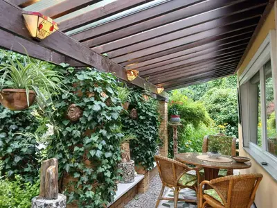 Ein Garten an der Unterkunft Gartenhaus Steffie