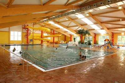 Der Swimmingpool an oder in der Nähe von Sporthotel Neuruppin