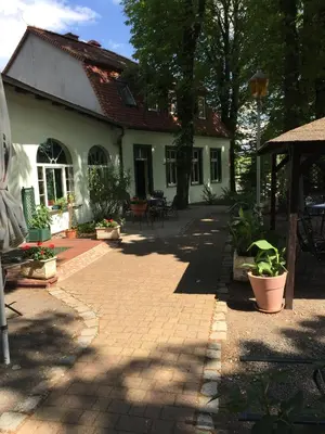 Das Gebäude in dem sich das Hotel befindet