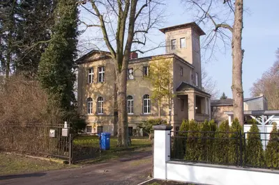 Das Gebäude in dem sich die Ferienwohnung befindet