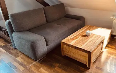 Ein Sitzbereich in der Unterkunft Moderne Wohnung im Grünen in WRN