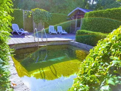 Ein Garten an der Unterkunft Doppelzimmer - Monteurswohnung - Arbeiterwohnung 4-8 Personen
