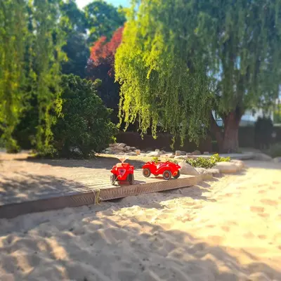 Ein Garten an der Unterkunft Doppelzimmer - Monteurswohnung - Arbeiterwohnung 4-8 Personen