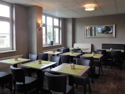 Ein Restaurant oder anderes Speiselokal in der Unterkunft Garni Hotel Lavendelhof