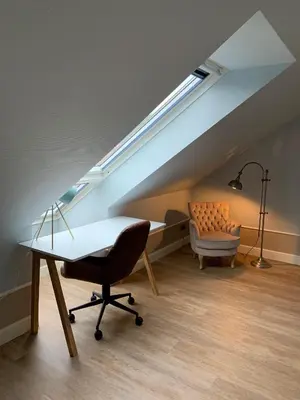 Ein Sitzbereich in der Unterkunft Ferienwohnung Carlotta in der Villa Seeblick