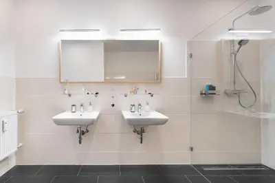 Ein Badezimmer in der Unterkunft BENSIMON apartments Mitte - Moabit