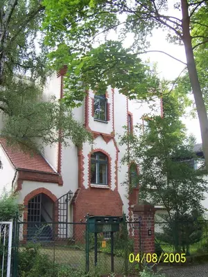 Das Gebäude in dem sich die Ferienwohnung befindet