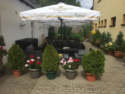 Ein Garten an der Unterkunft Hotel Schützenhaus
