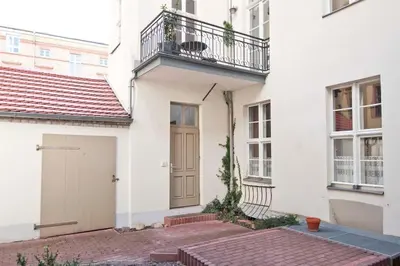 Das Gebäude in dem sich die Ferienwohnung befindet
