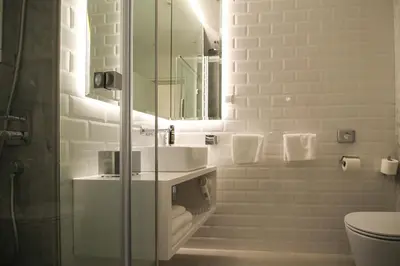 Ein Badezimmer in der Unterkunft H24 Berlin Lichtenberg