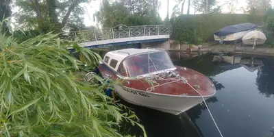 Blick auf einen Fluss in der Nähe des Gasthauses