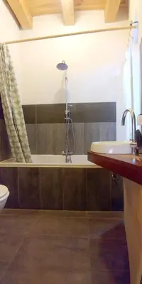 Ein Badezimmer in der Unterkunft Pension an der Elsterbrücke