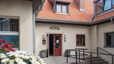 Eine Fassade oder ein Eingang zu Landhotel Diana