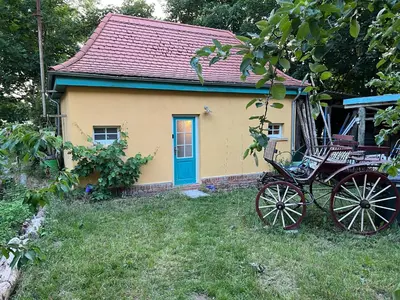 Ein Garten an der Unterkunft Radstation Menz
