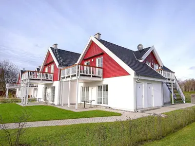 Das Gebäude in dem sich das Ferienhaus befindet