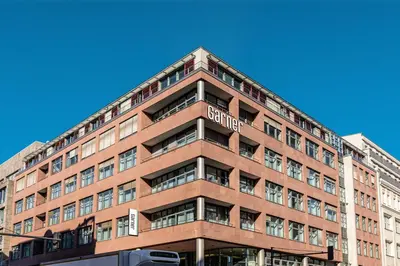 Das Gebäude in dem sich das Hotel befindet