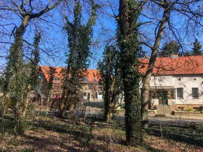 Das Gebäude in dem sich die Pension befindet