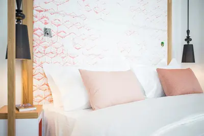 Ein Bett oder Betten in einem Zimmer der Unterkunft Capri by Fraser Berlin