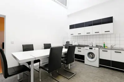 Küche/Küchenzeile in der Unterkunft BIG Central City Apartment West Kurfurstendamm