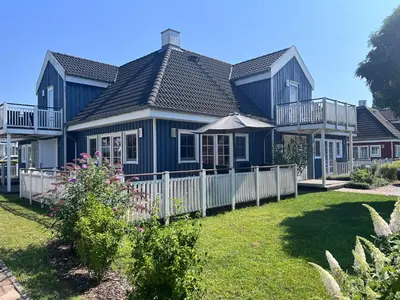Das Gebäude in dem sich das Ferienhaus befindet