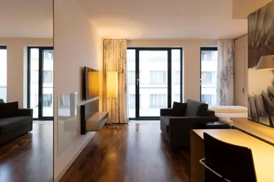 Ein Sitzbereich in der Unterkunft Scandic Berlin Potsdamer Platz