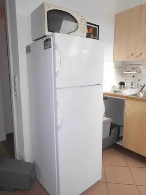 Küche/Küchenzeile in der Unterkunft Ferienwohnung Blankenfelde mit Schallschutz und Parkplatz