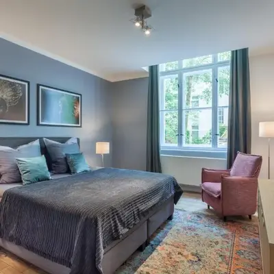 The Paul II - stylish & central 3 BR apartment