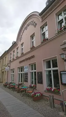 Das Gebäude in dem sich die Pension befindet