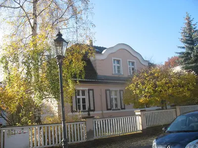 Das Gebäude in dem sich die Ferienwohnung befindet