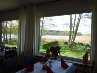 Blick auf einen Fluss in der Nähe der Pension