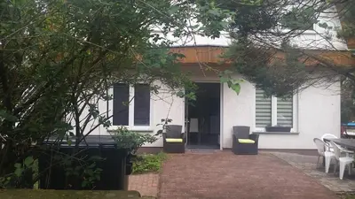 Ein Garten an der Unterkunft Ferienwohnung Mahlsdorf