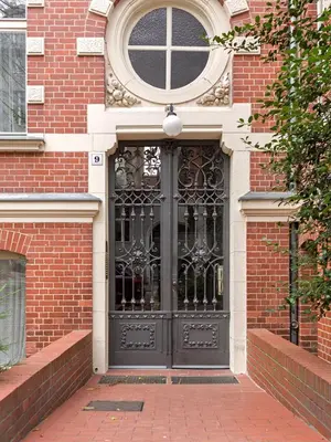 Eine Fassade oder ein Eingang zu Ferienwohnung Tiergarten