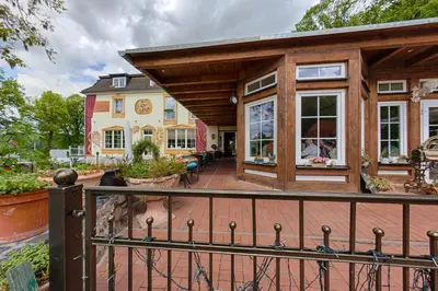 Das Gebäude in dem sich das Hotel befindet