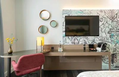 TV/Unterhaltungsangebot in der Unterkunft Leonardo Royal Hotel Berlin Alexanderplatz