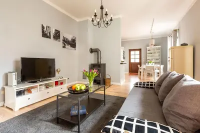 TV/Unterhaltungsangebot in der Unterkunft Idyllisches Haus mitten in Berlin